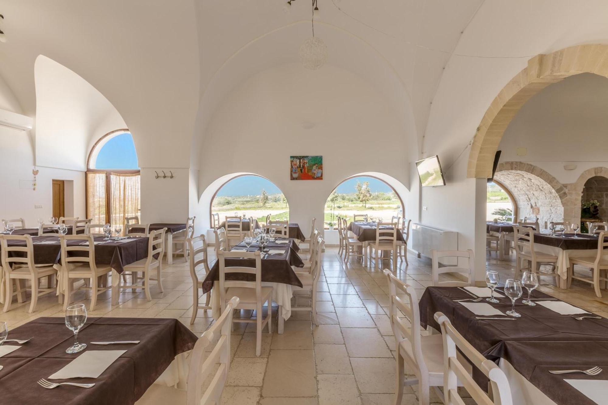 Agriturismo Donna Teresa Villa มอตโตลา ภายนอก รูปภาพ