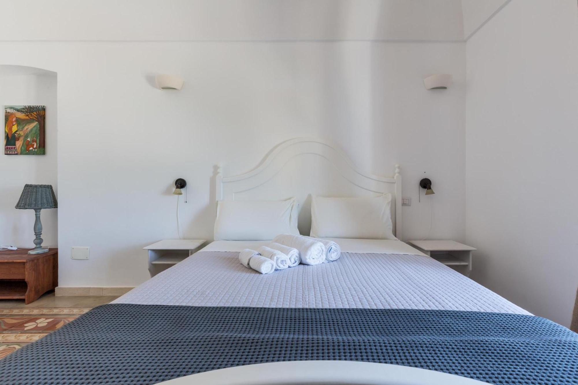 Agriturismo Donna Teresa Villa มอตโตลา ภายนอก รูปภาพ
