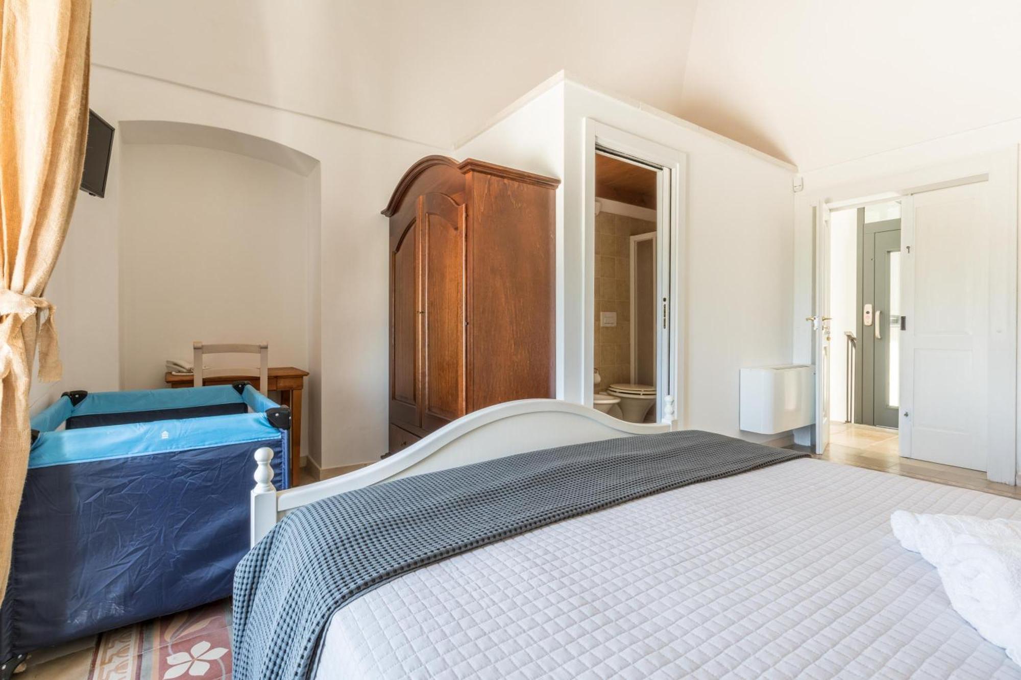 Agriturismo Donna Teresa Villa มอตโตลา ภายนอก รูปภาพ