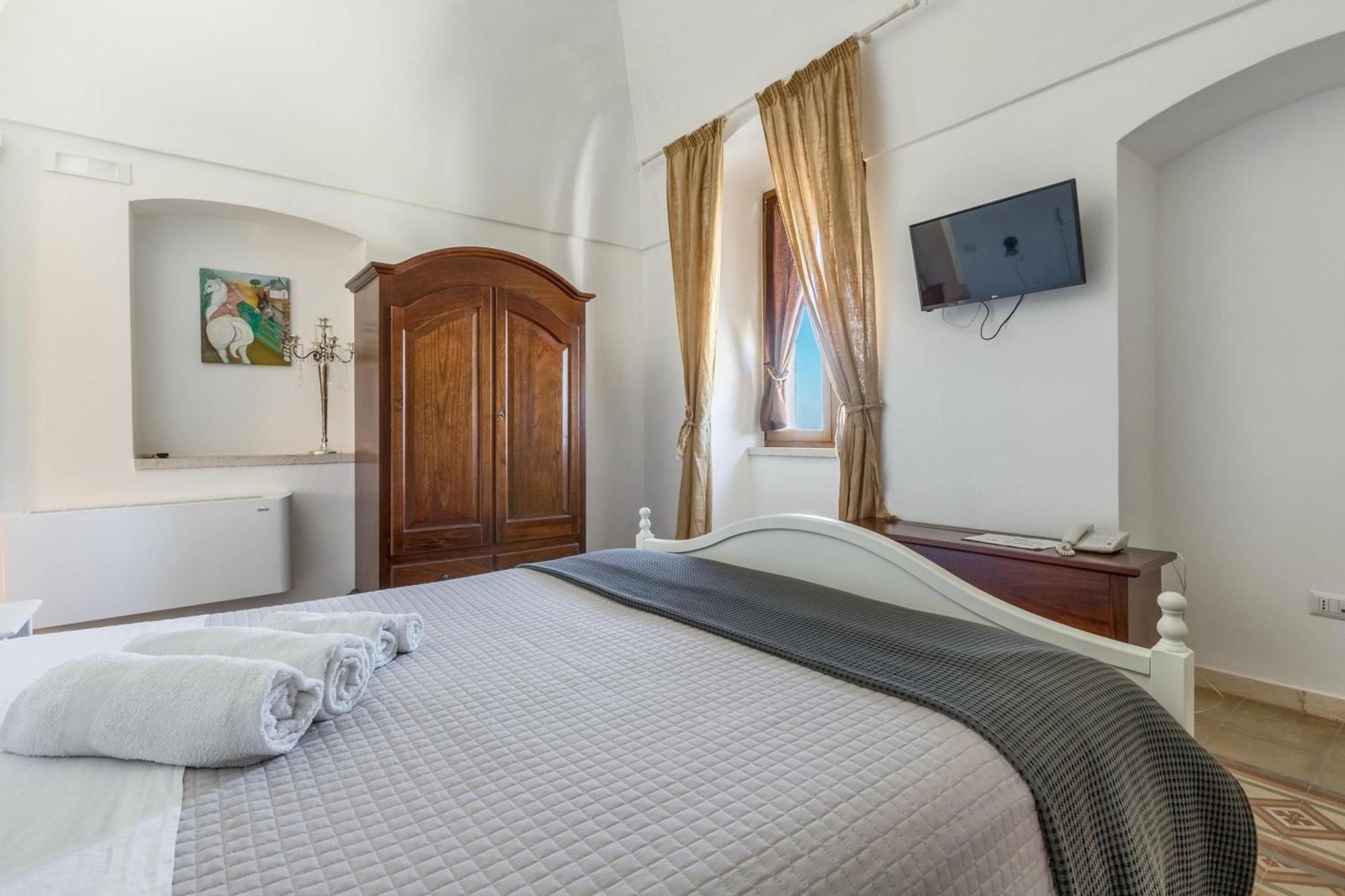 Agriturismo Donna Teresa Villa มอตโตลา ภายนอก รูปภาพ
