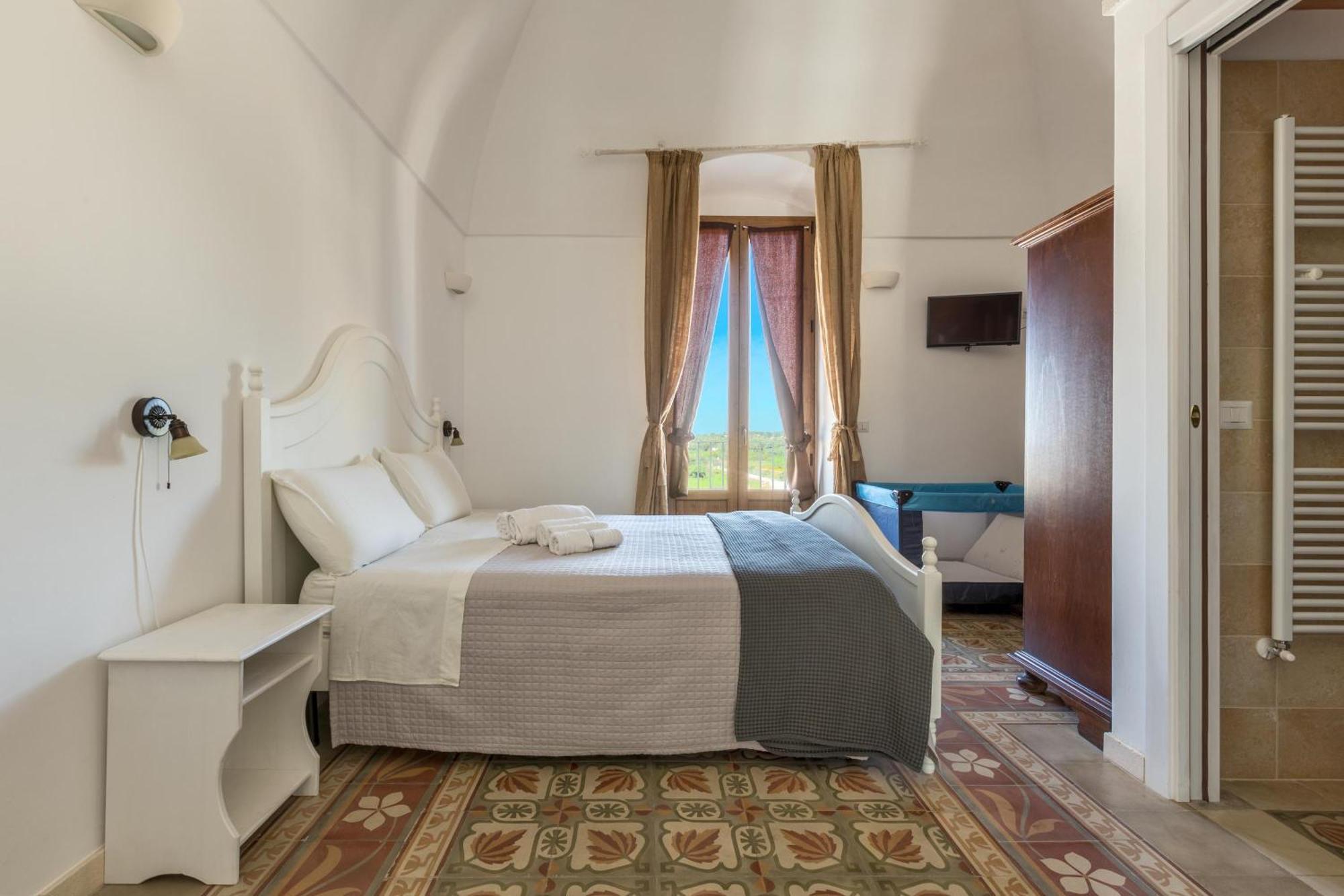 Agriturismo Donna Teresa Villa มอตโตลา ภายนอก รูปภาพ