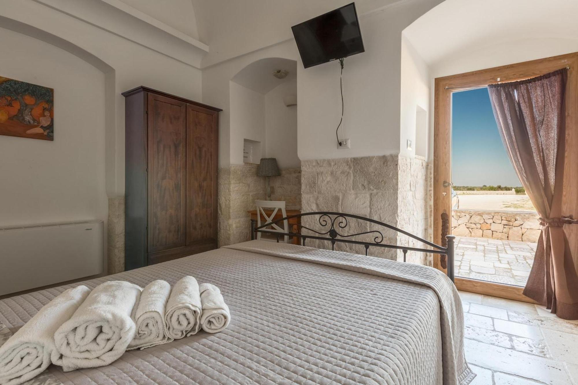Agriturismo Donna Teresa Villa มอตโตลา ภายนอก รูปภาพ