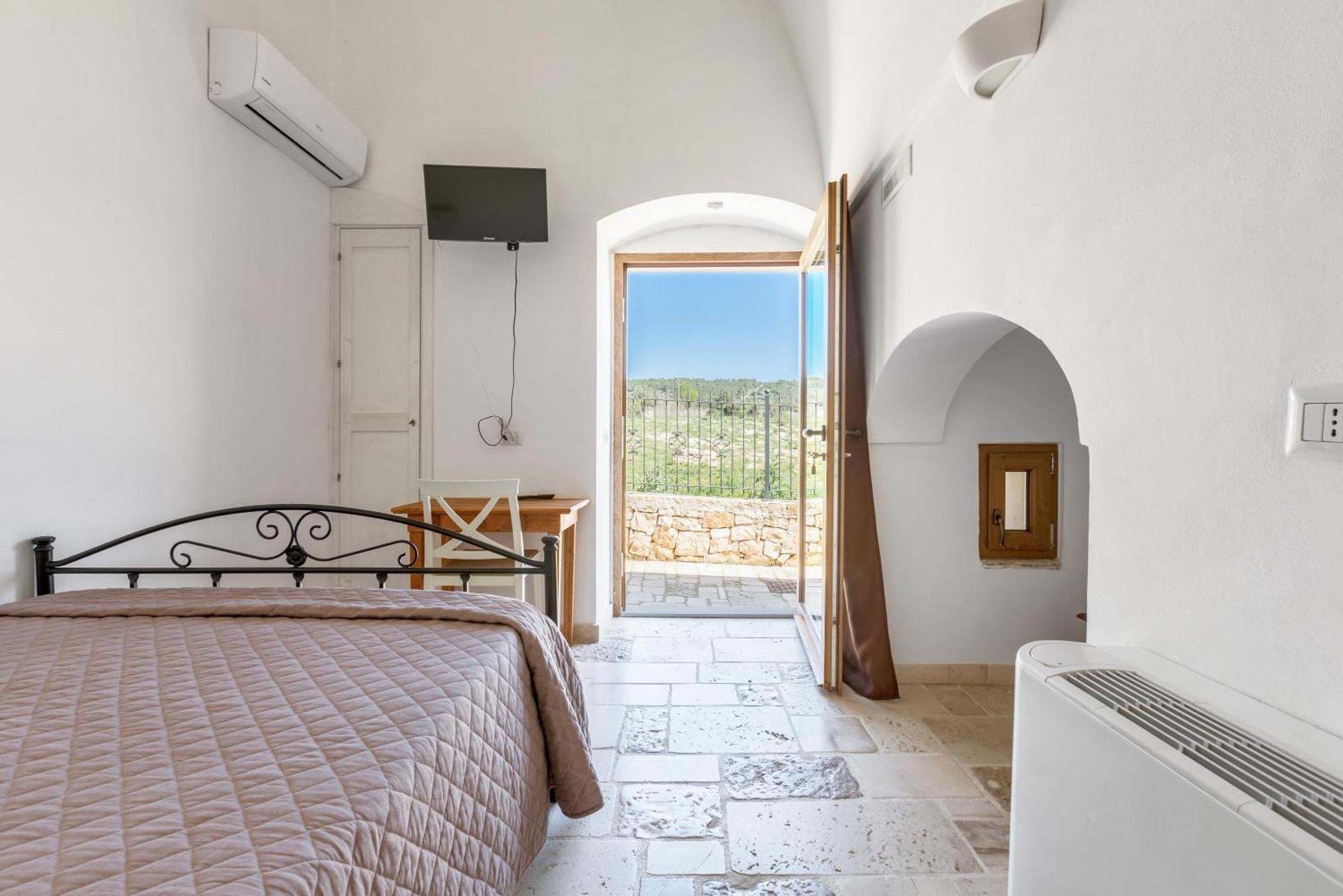 Agriturismo Donna Teresa Villa มอตโตลา ภายนอก รูปภาพ